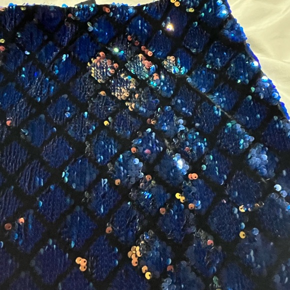 Urban Outfitters Geo Pattern  Sequin mini skirt Size small - Picture 5 of 8